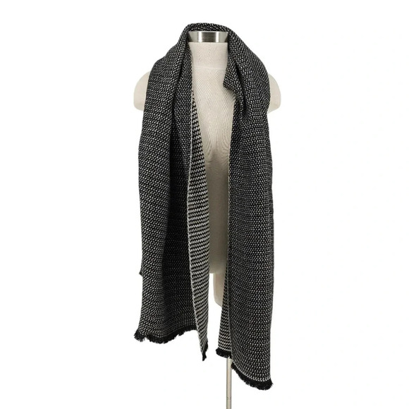 GAP Oversized Wrap Scarf Rectangle Black Cozy Chevron Knit Fringe Hem - Picture 5 of 8